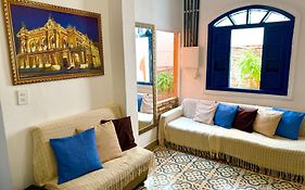 Pinheiros Hostel & Food